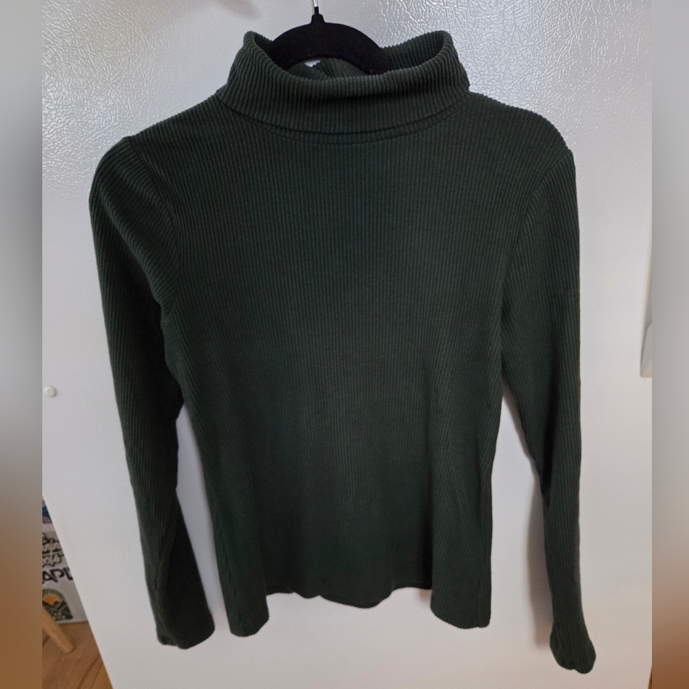 Ribbed Long-Sleeve Turtleneck Top - Dark Green